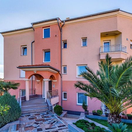 Istriensonne - Apartments Veruda Mit Grillterrasse Пула Экстерьер фото