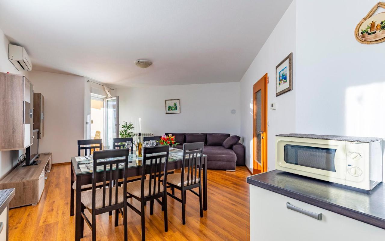 Istriensonne - Apartments Veruda Mit Grillterrasse Пула Экстерьер фото