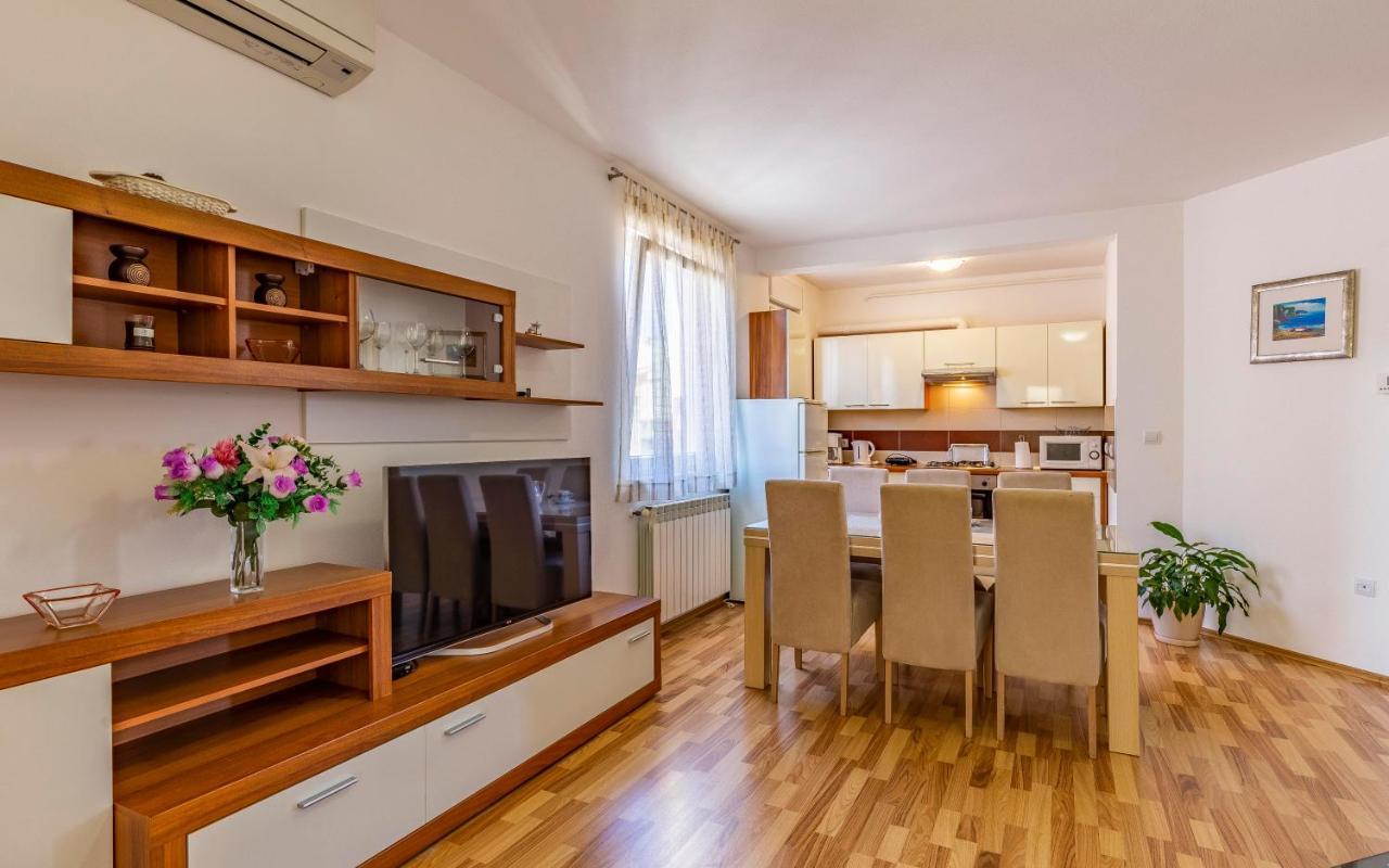 Istriensonne - Apartments Veruda Mit Grillterrasse Пула Экстерьер фото