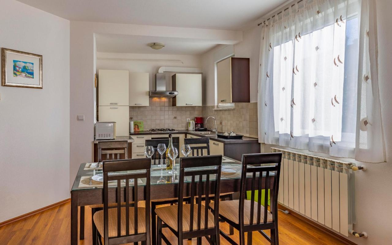 Istriensonne - Apartments Veruda Mit Grillterrasse Пула Экстерьер фото