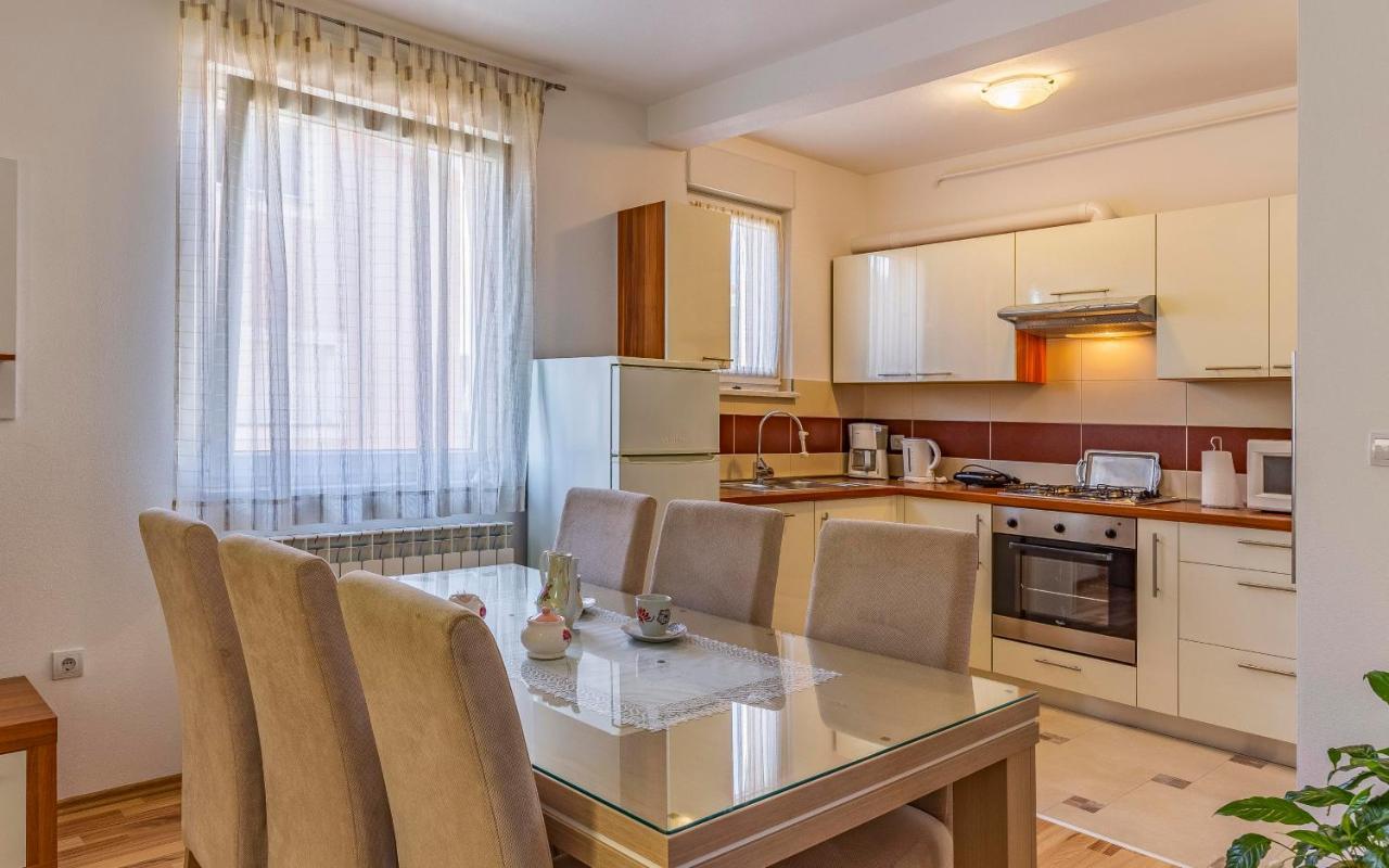 Istriensonne - Apartments Veruda Mit Grillterrasse Пула Экстерьер фото