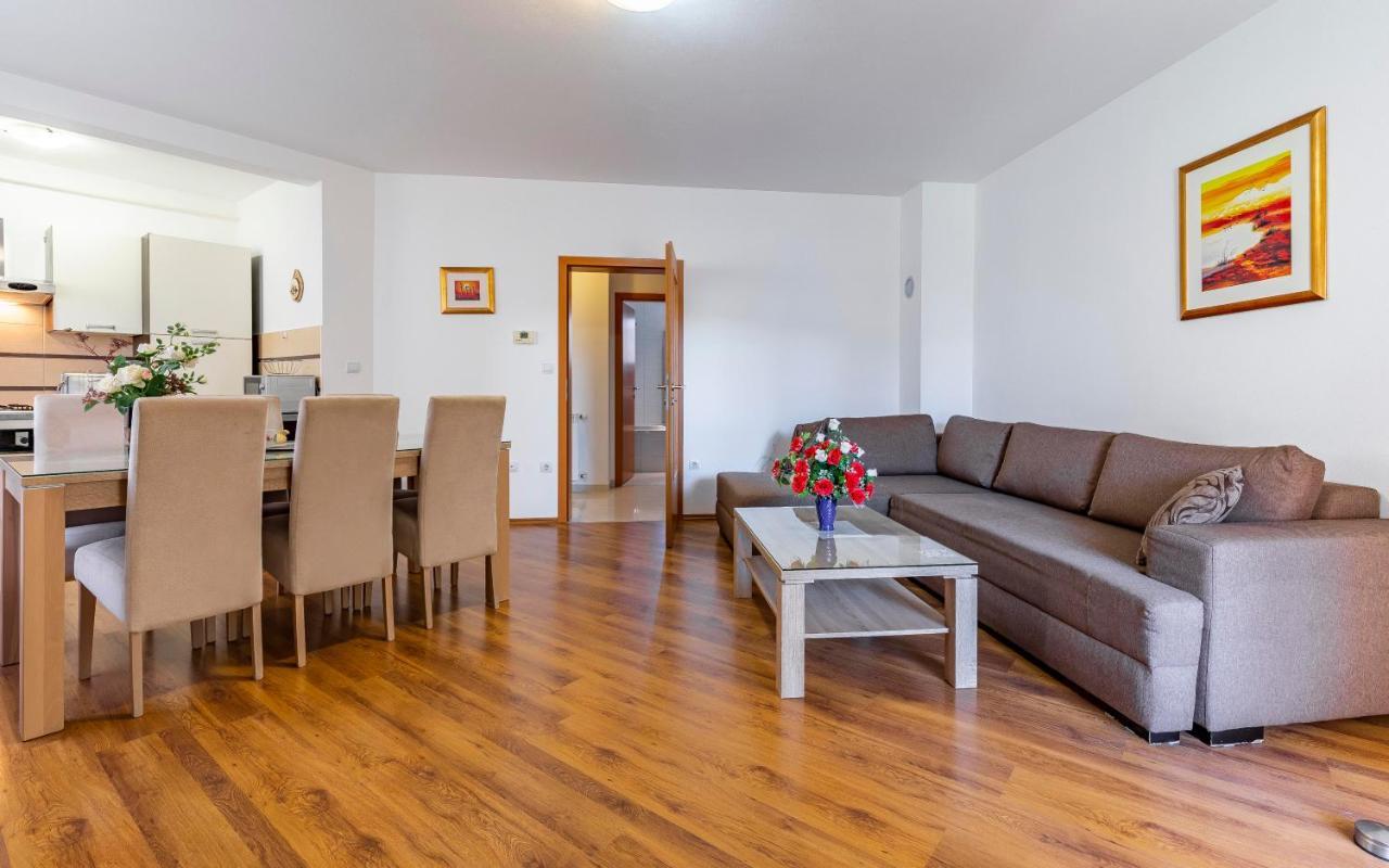 Istriensonne - Apartments Veruda Mit Grillterrasse Пула Экстерьер фото
