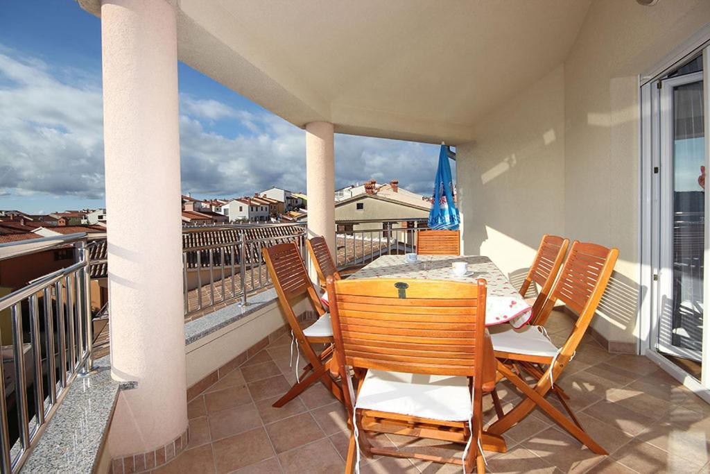 Istriensonne - Apartments Veruda Mit Grillterrasse Пула Экстерьер фото
