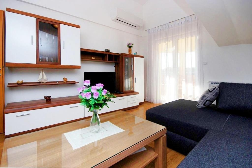 Istriensonne - Apartments Veruda Mit Grillterrasse Пула Экстерьер фото