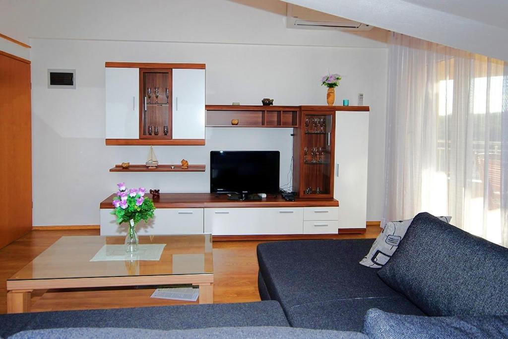 Istriensonne - Apartments Veruda Mit Grillterrasse Пула Экстерьер фото